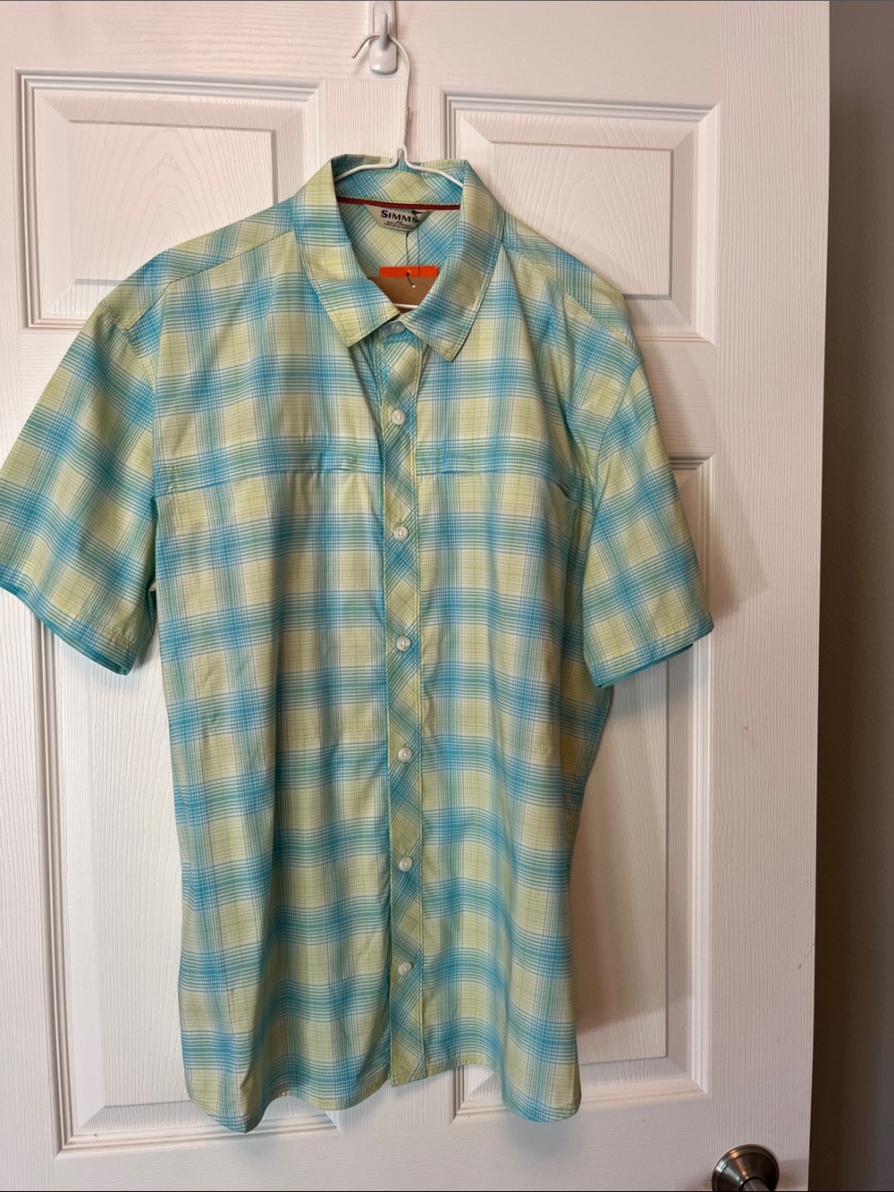 Simms Short-Sleeve Men’s Plaid Button-Down Shirt in Blue and Yellow. Size M